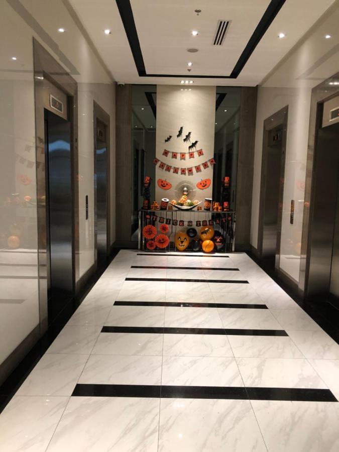 Robles' Unit At 81 Newport Boulevard มะนิลา ภายนอก รูปภาพ